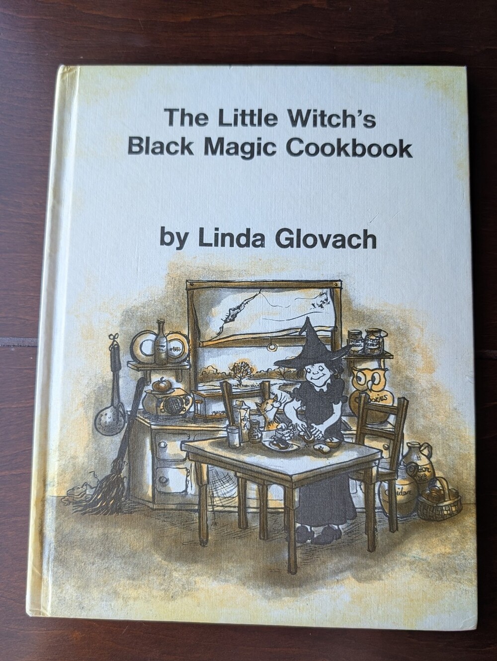 The Little Witch’s Black Magic Cookbook by Linda Glovach, HC Illustrated 1972